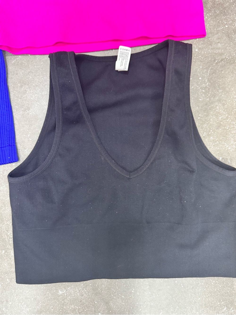 90 Degree By Reflex Black V-Neck Ribbed Tank Top